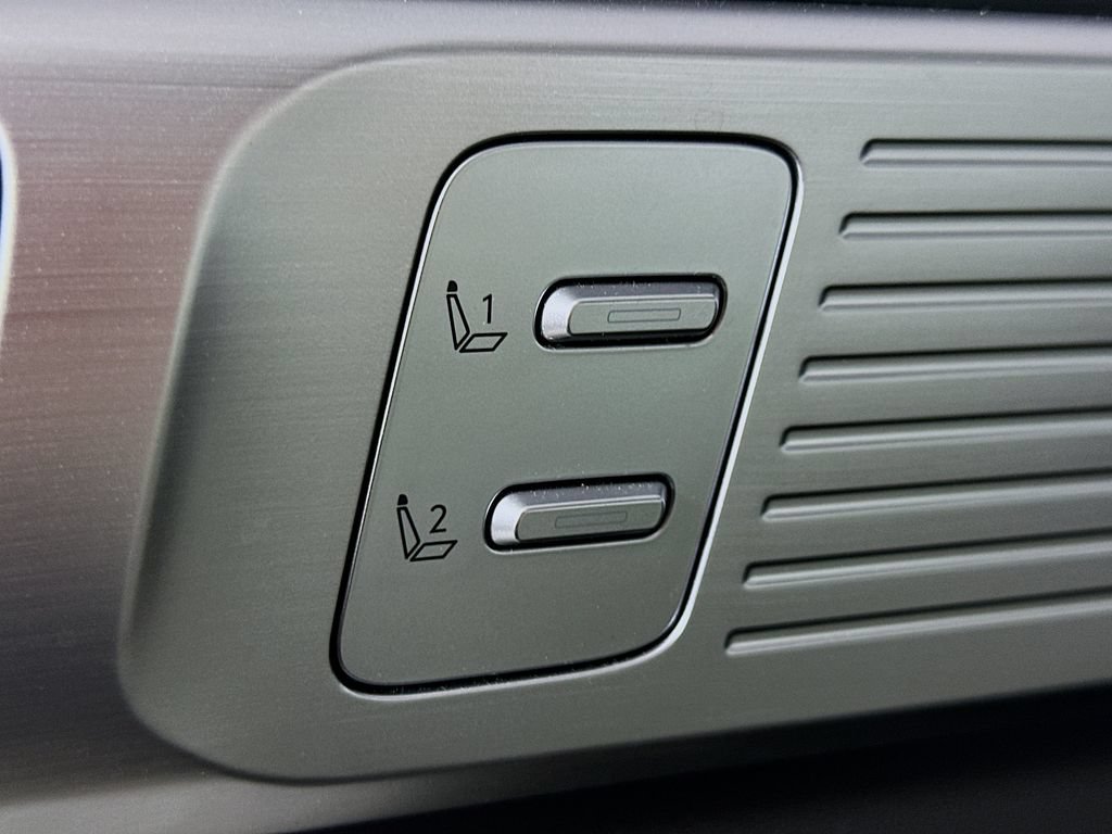 Used 2025 Hyundai Santa Fe Calligraphy FWD image 19