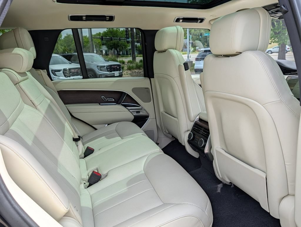 Used 2023 Land Rover Range Rover SE AWD/4WD image 19