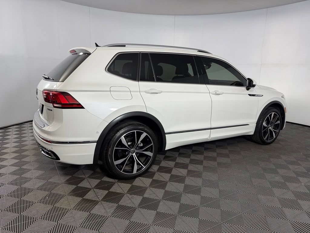 Used 2023 Volkswagen Tiguan SEL R-Line AWD/4WD image 8