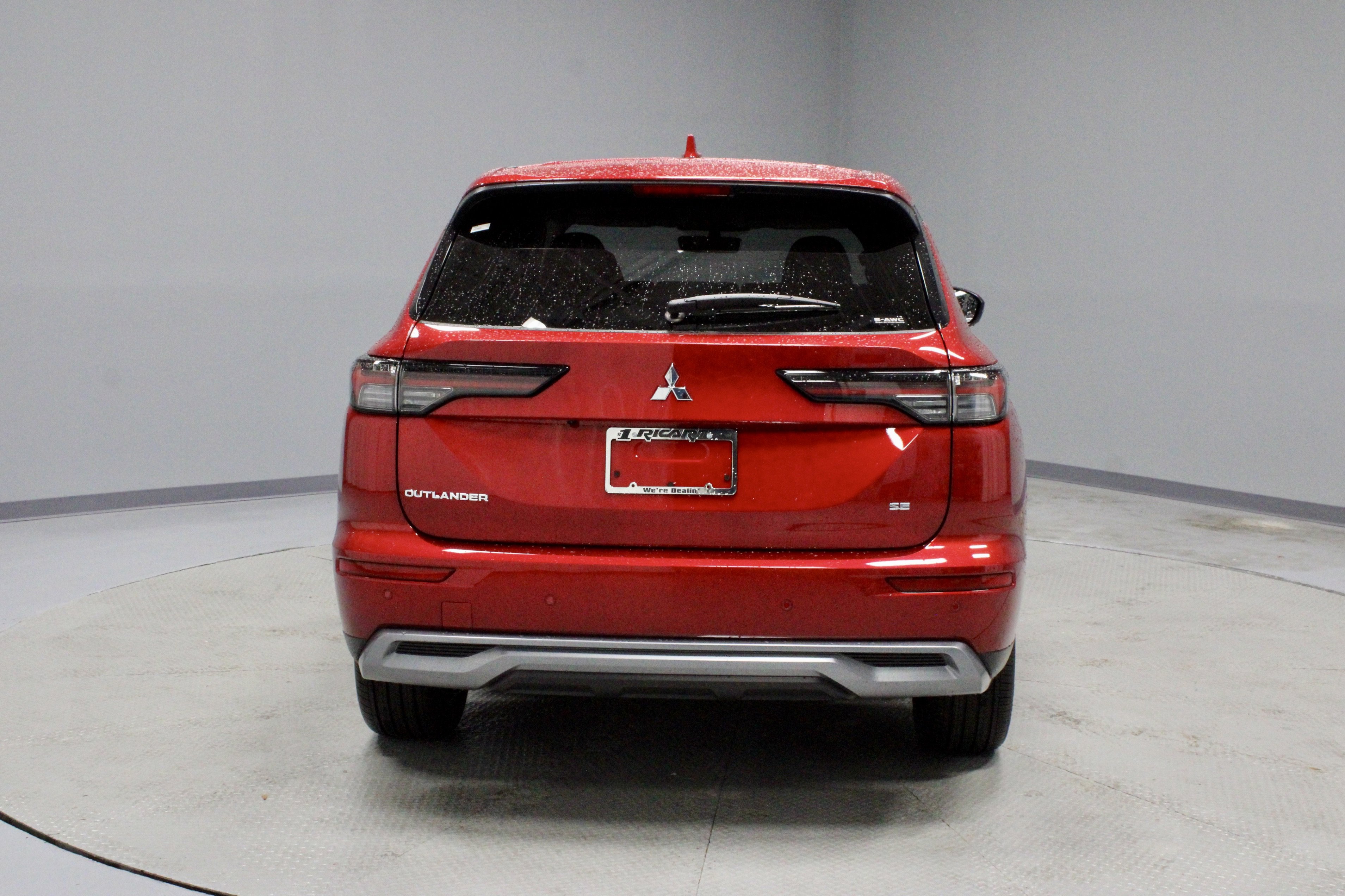 New 2025 Mitsubishi Outlander SE image 7