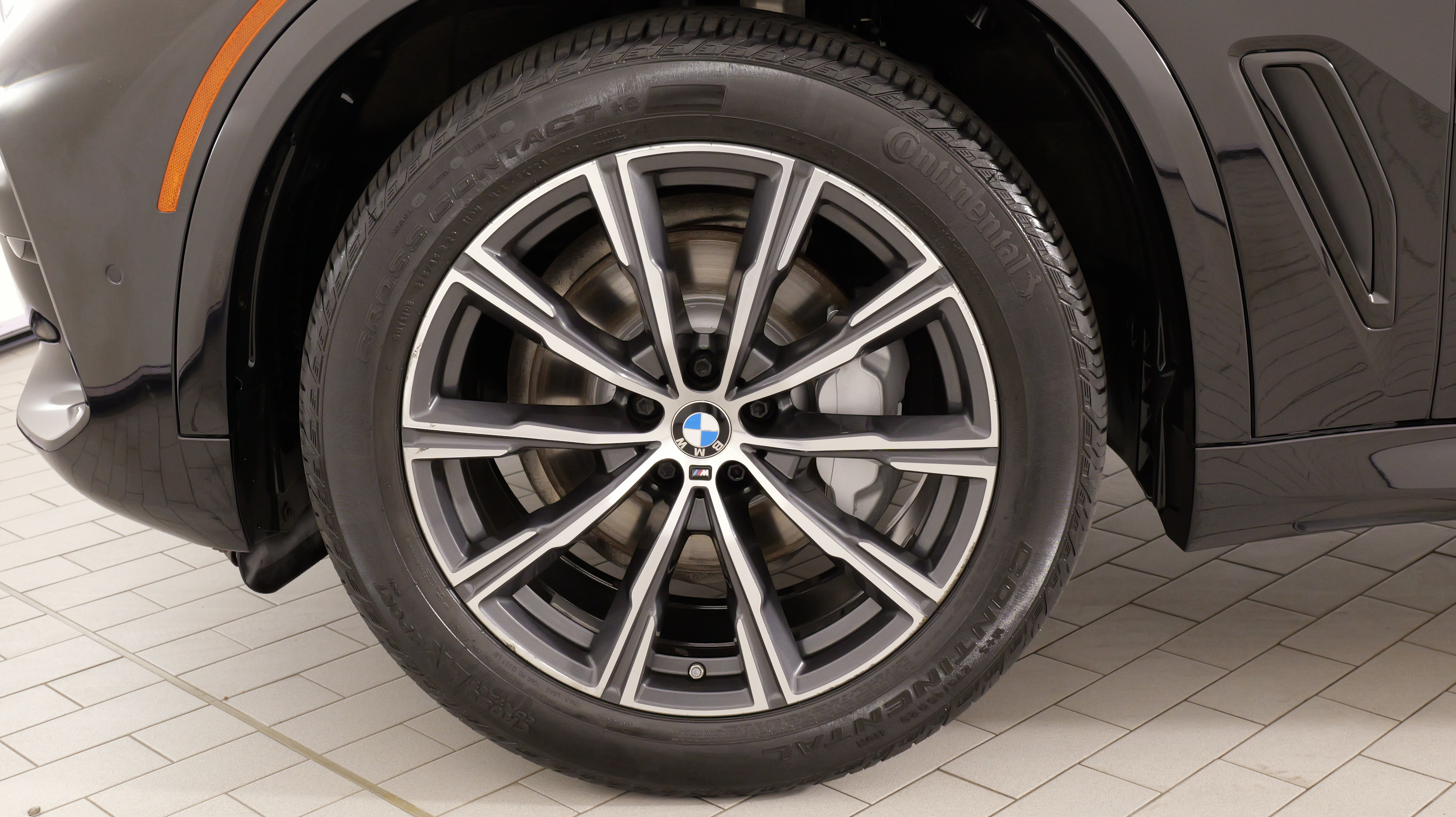 Used 2020 BMW X5 xDrive40i w/ M Sport Package AWD/4WD image 58