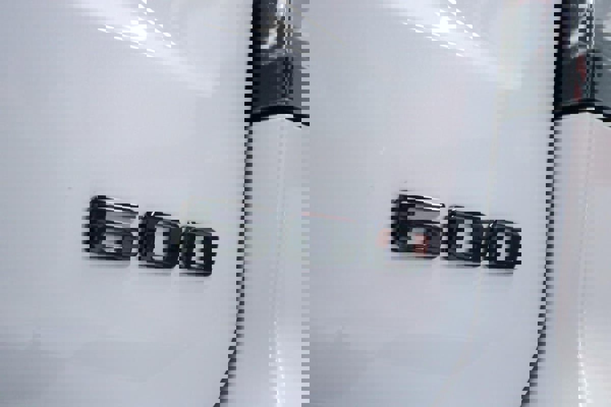 Used 2024 Cadillac Escalade ESV Sport Platinum w/ LPO, ONYX Package image 46