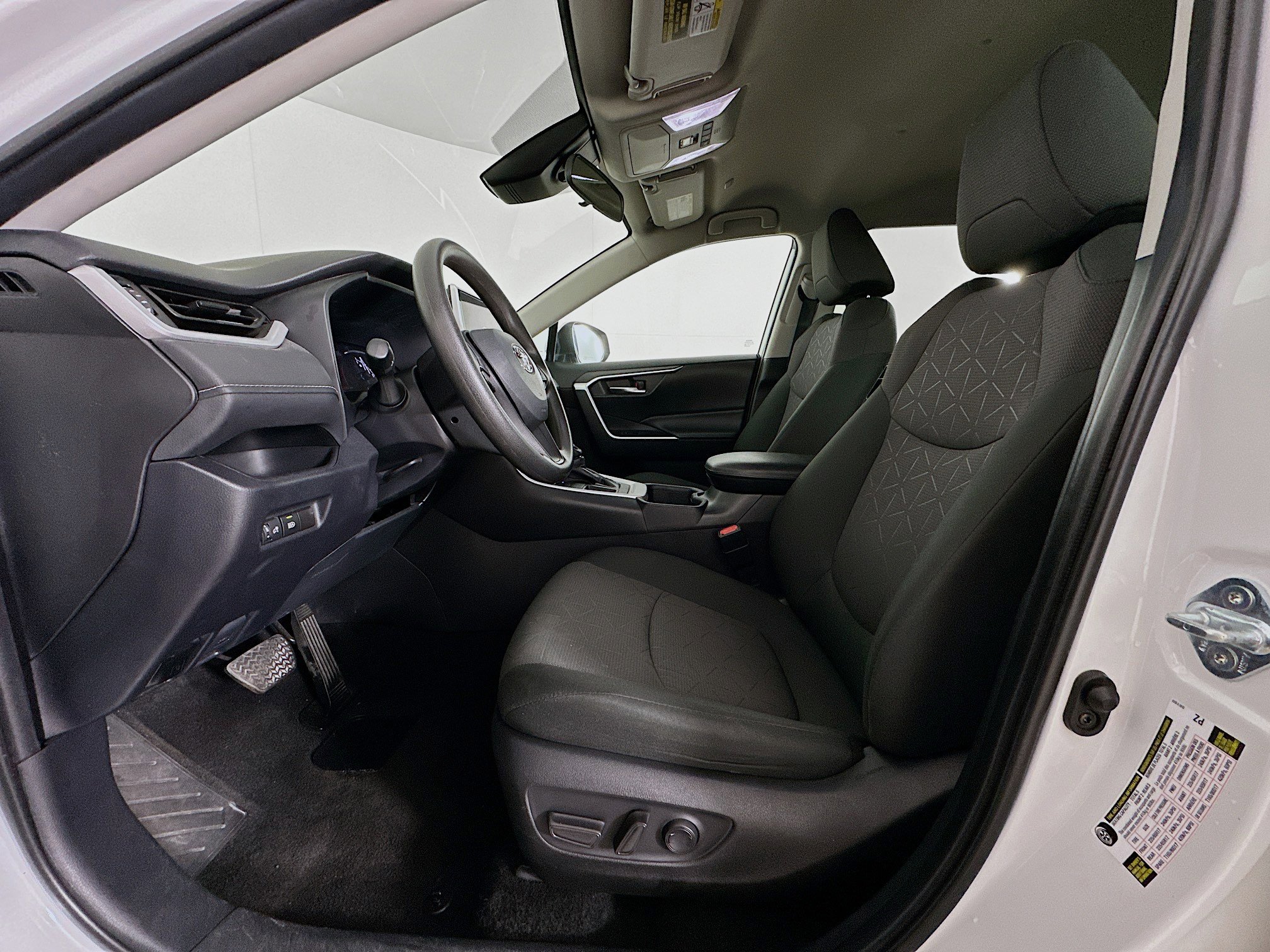 Used 2024 Toyota RAV4 XLE image 13