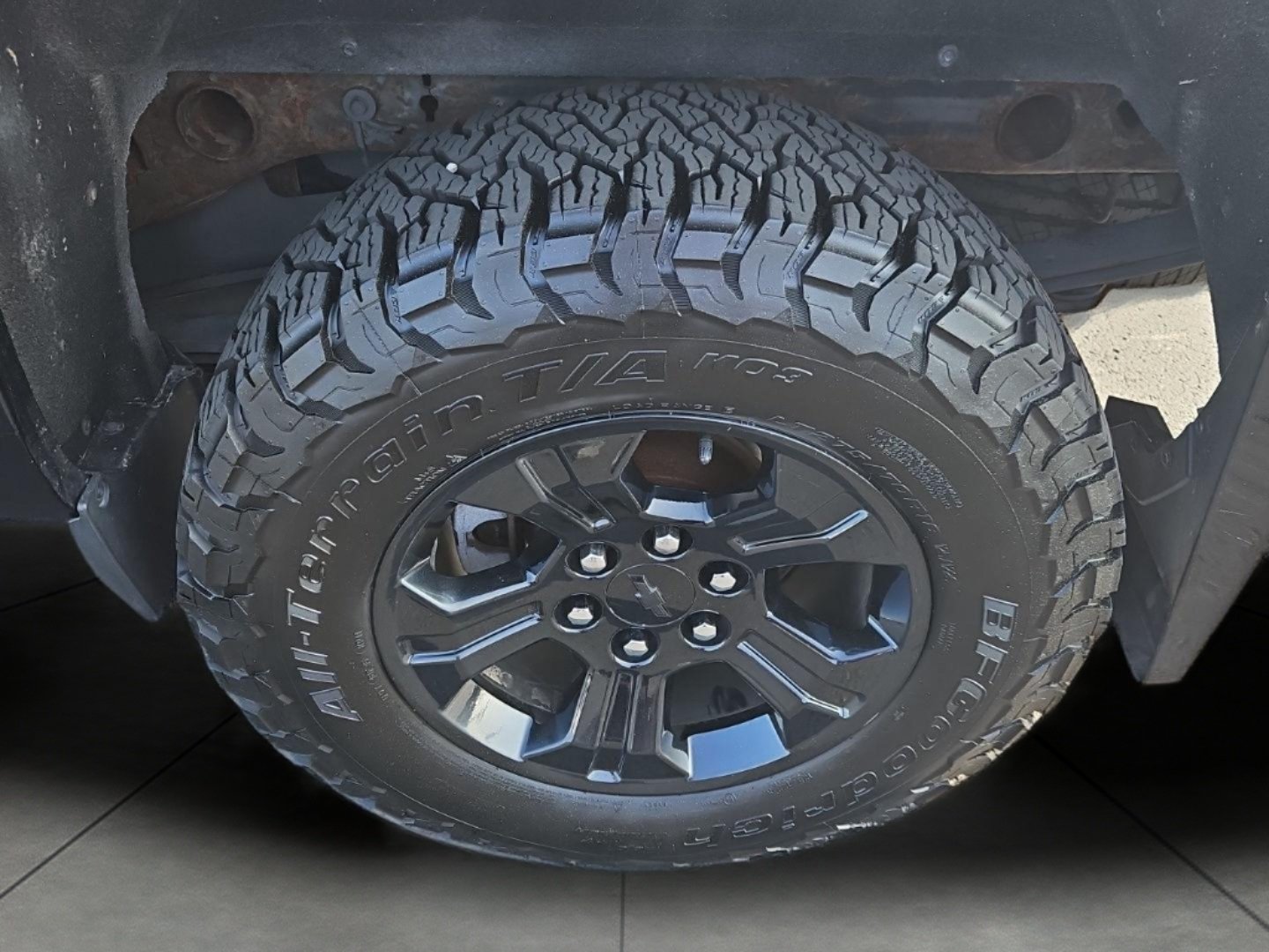 Used 2015 Chevrolet Silverado 1500 LTZ Z71 w/ Midnight Edition AWD/4WD image 24