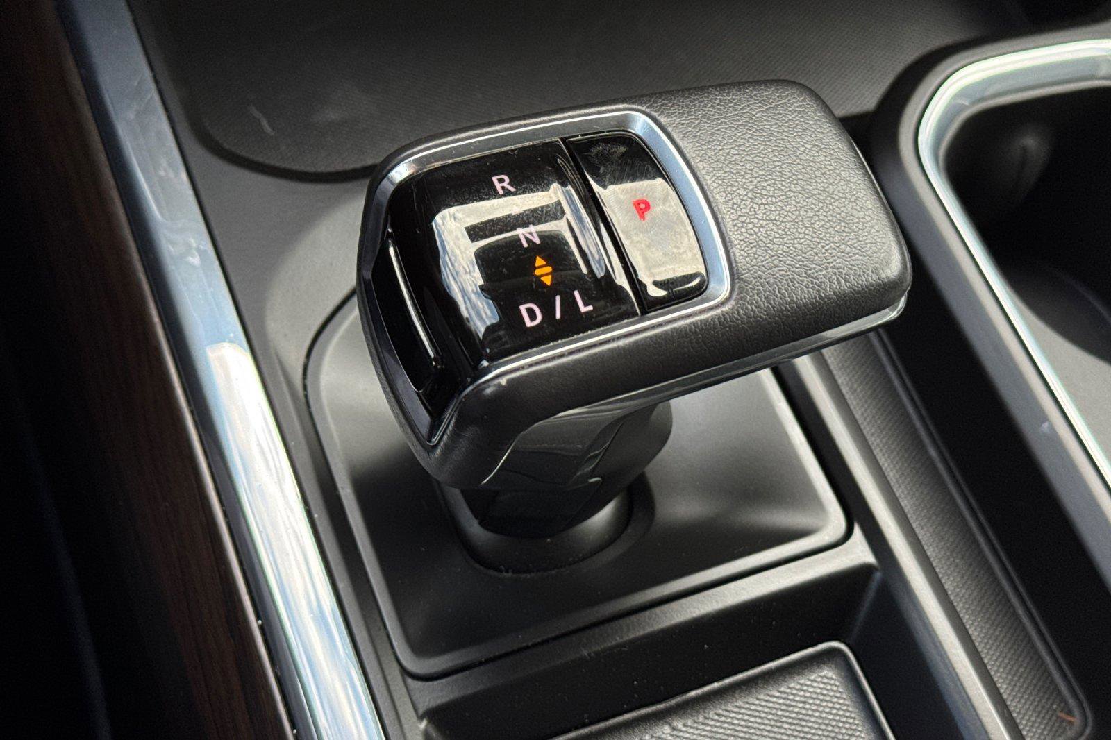 Used 2022 GMC Sierra 1500 SLT w/ SLT Convenience Package image 24