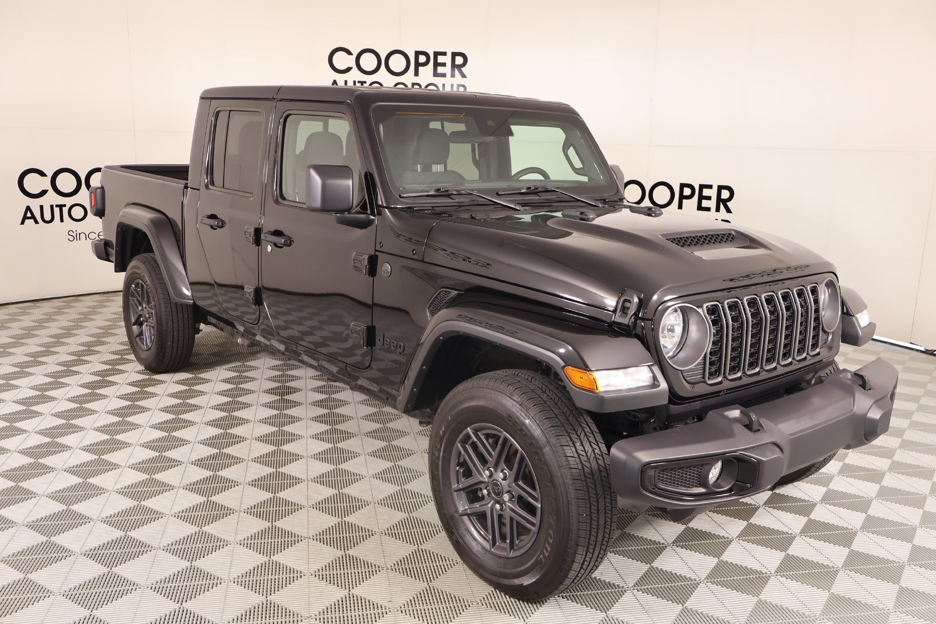 Used 2025 Jeep Gladiator Sport