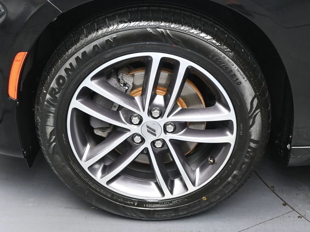 Used 2019 Dodge Charger SXT image 34