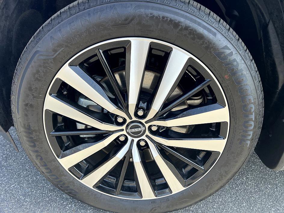 Certified 2024 Nissan Pathfinder Platinum w/ Cargo Package image 9