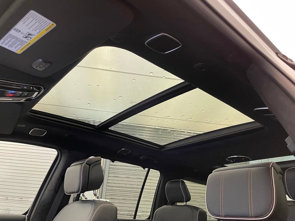 New 2026 Jeep Grand Wagoneer L Summit AWD/4WD image 22