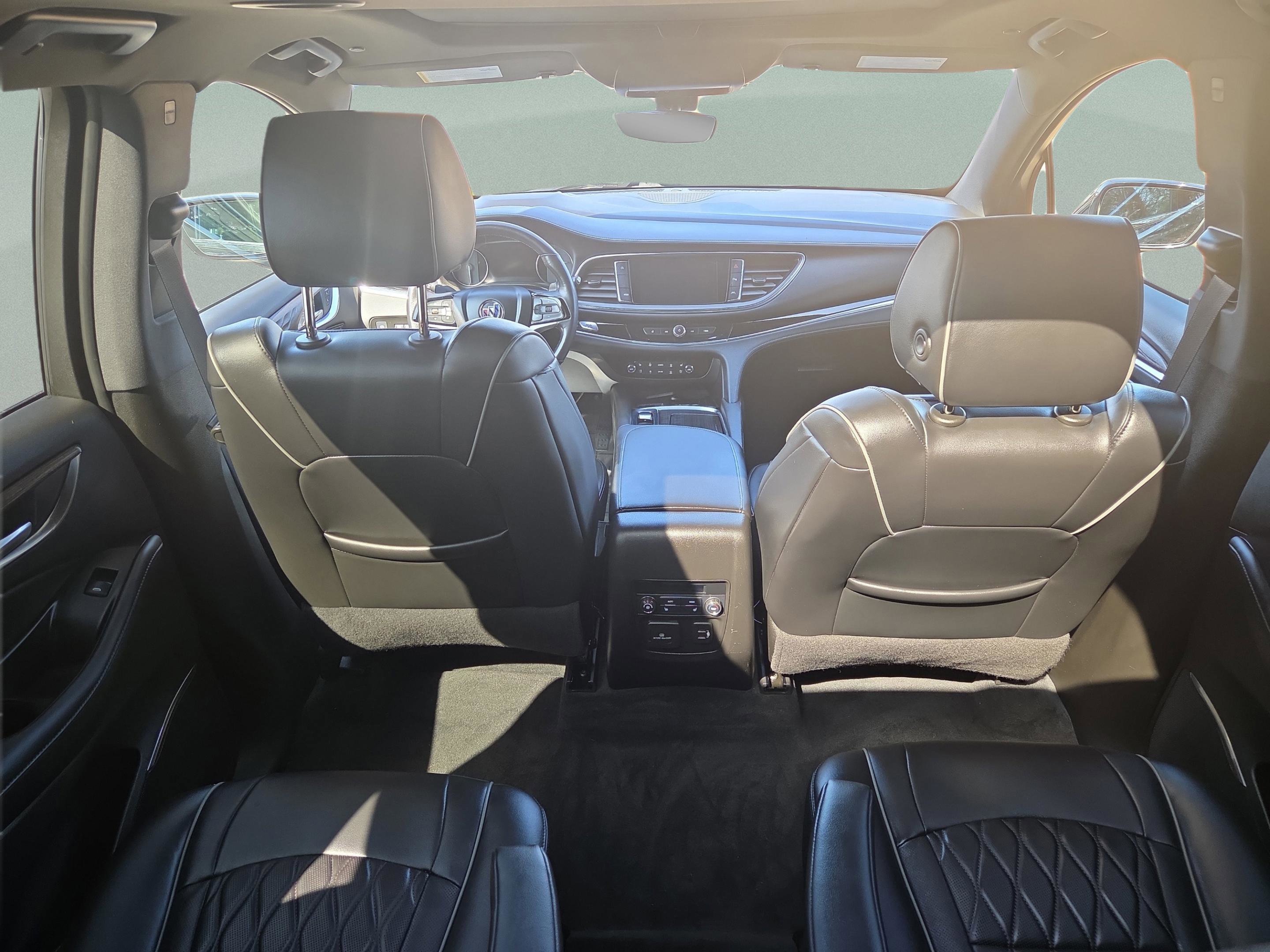 Used 2022 Buick Enclave Avenir w/ Avenir Technology Package image 11