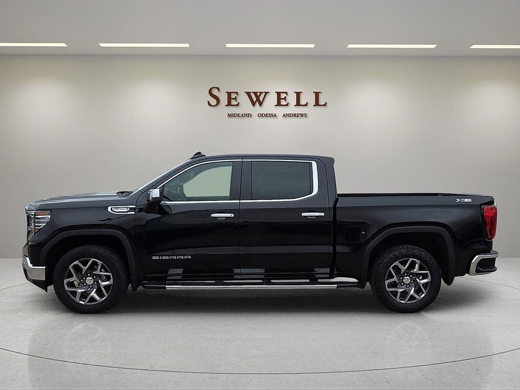 Used 2022 GMC Sierra 1500 SLT AWD/4WD image 2