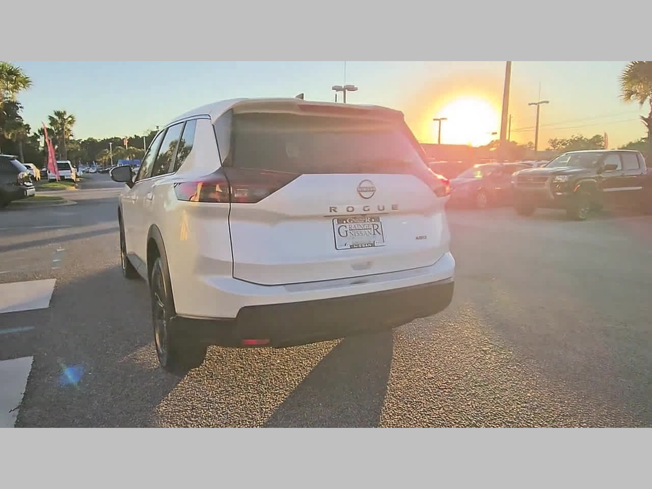 Used 2026 Nissan Rogue SV AWD/4WD image 30