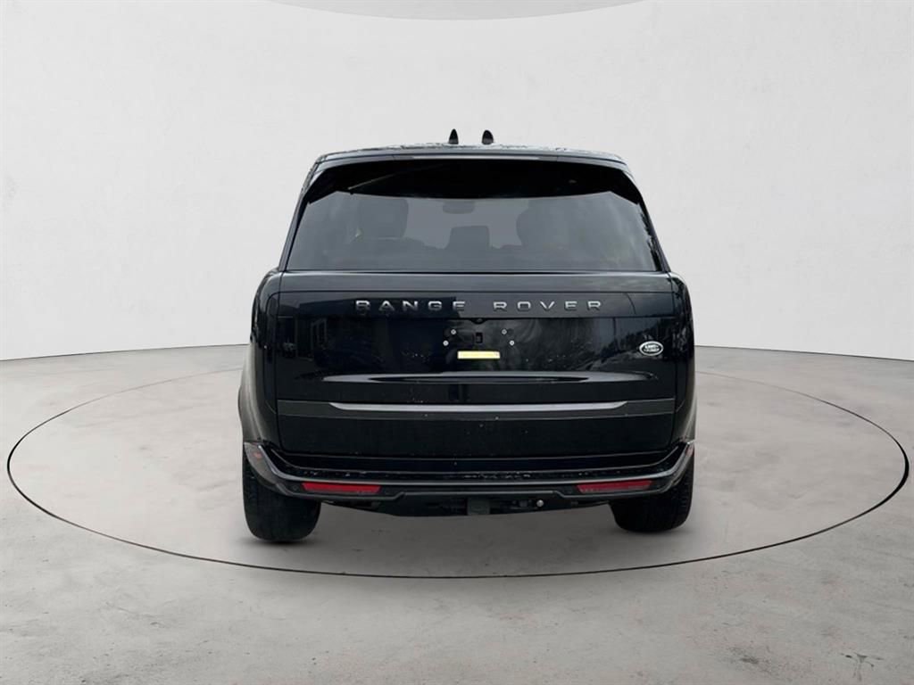 Used 2023 Land Rover Range Rover SE image 4