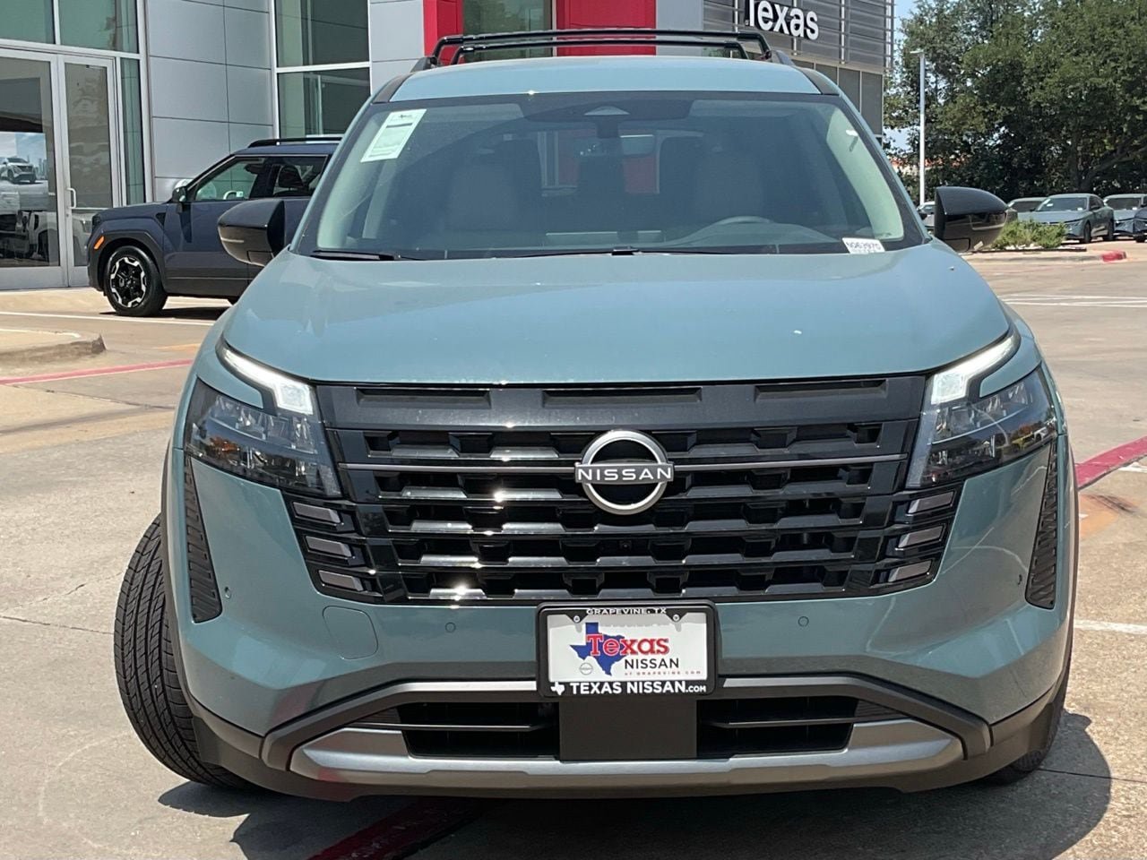 New 2026 Nissan Pathfinder SL AWD/4WD image 2