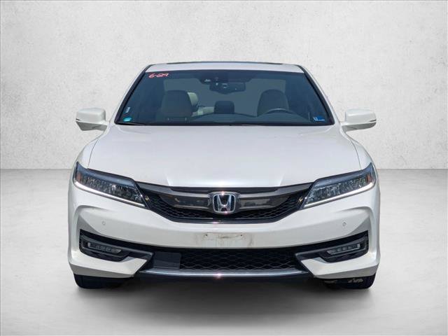 Used 2017 Honda Accord Touring image 2