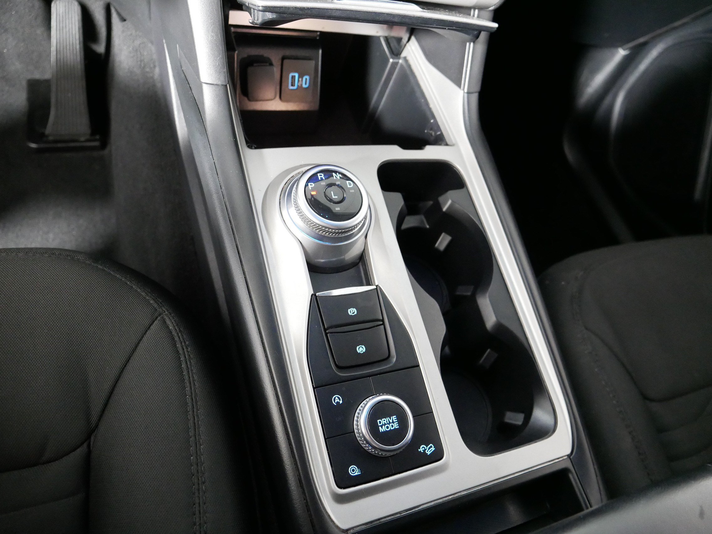 Used 2021 Ford Explorer XLT AWD/4WD image 24