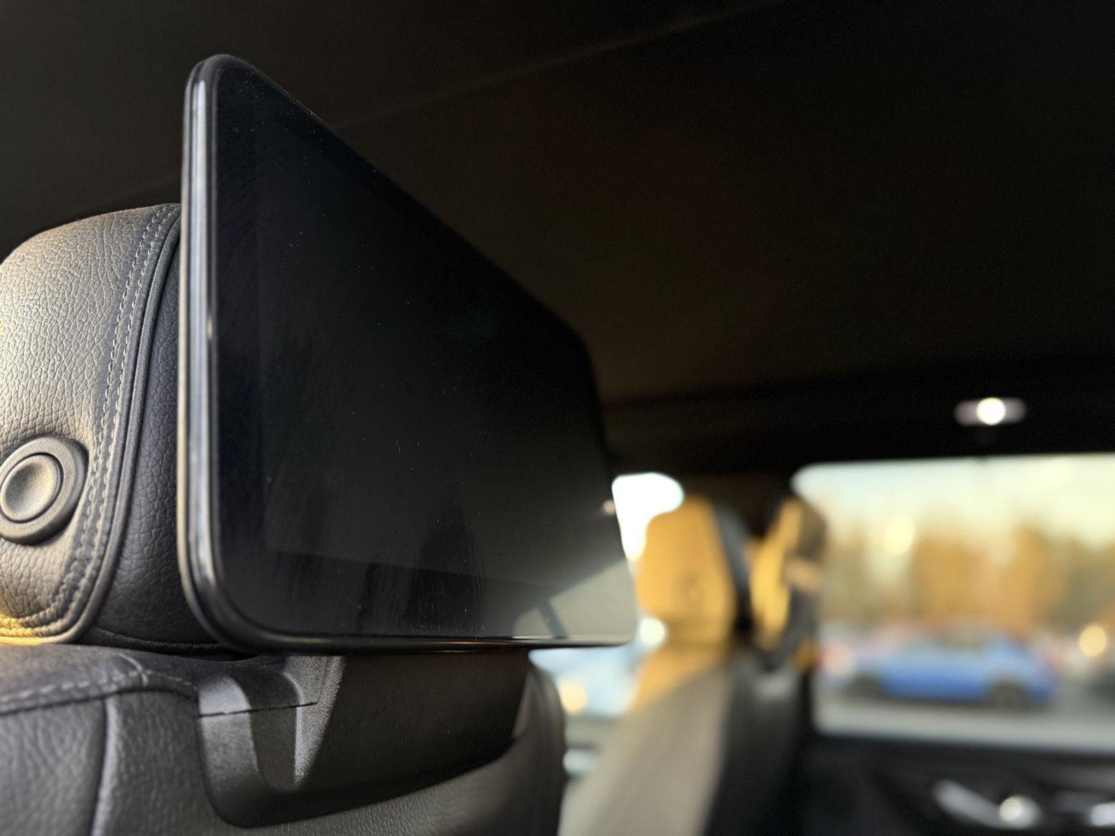 Used 2024 GMC Yukon Denali w/ Denali Reserve Package image 15