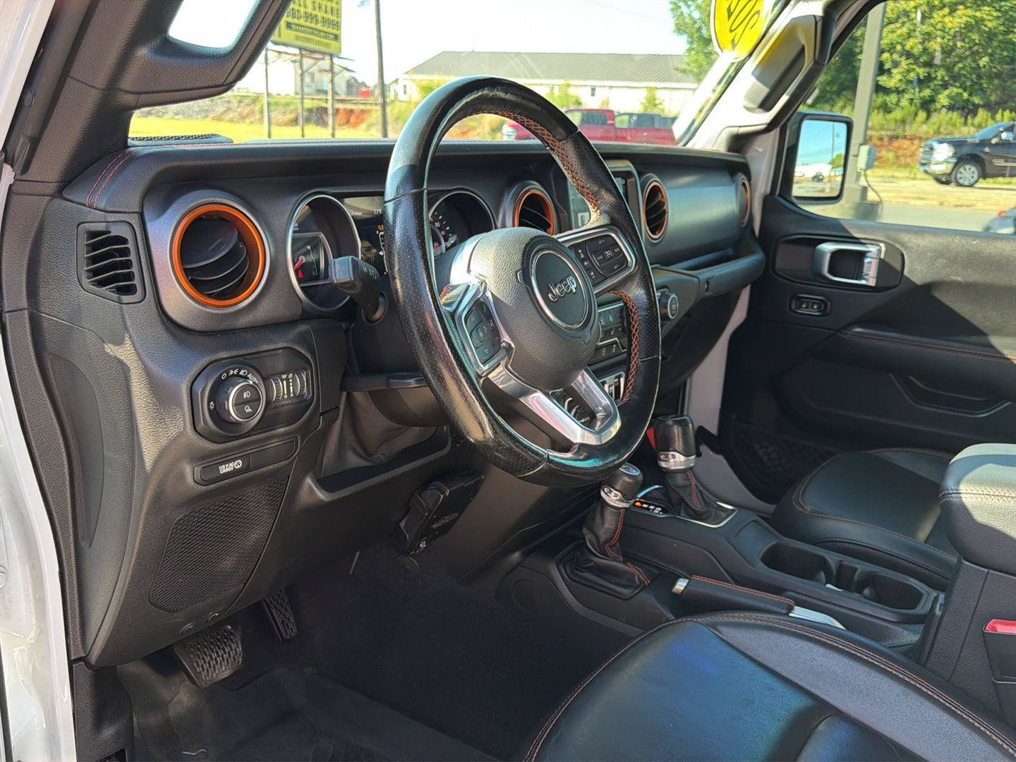 Used 2020 Jeep Gladiator Mojave AWD/4WD image 4