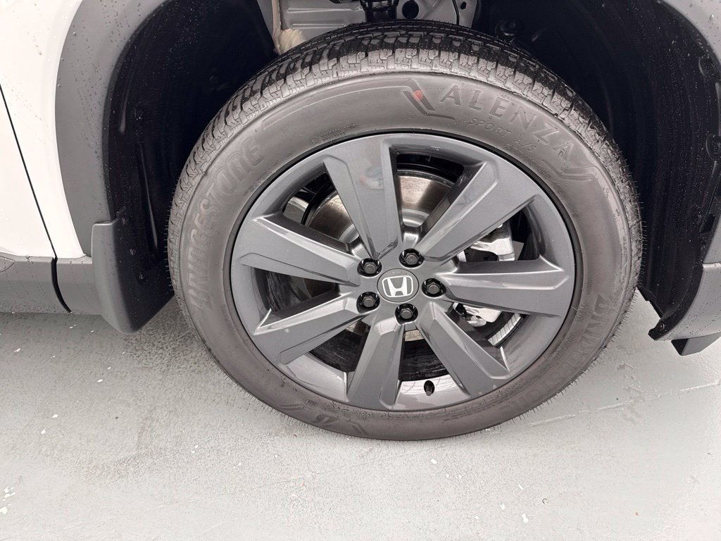 New 2026 Honda Pilot Sport image 13