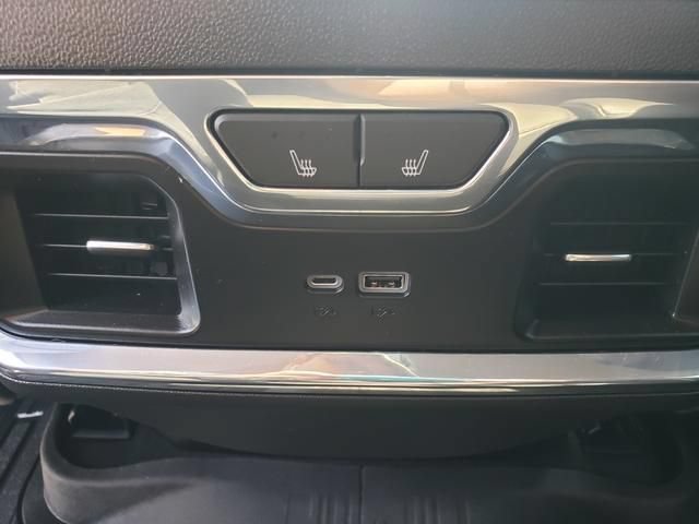 Used 2024 GMC Sierra 1500 Denali w/ Denali Reserve Package AWD/4WD image 14
