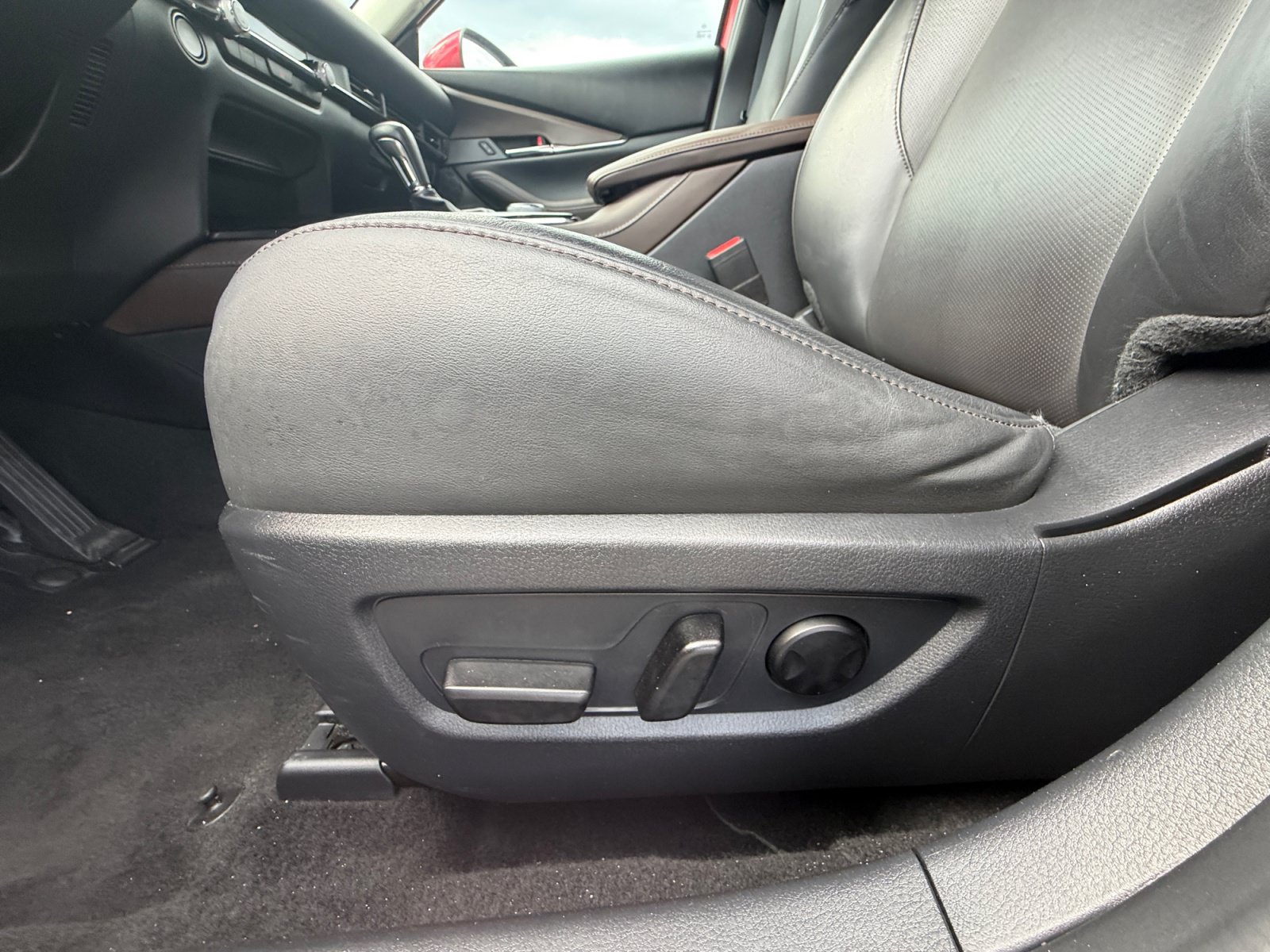 Used 2023 MAZDA CX-30 AWD 2.5 S w/ Premium Package image 14