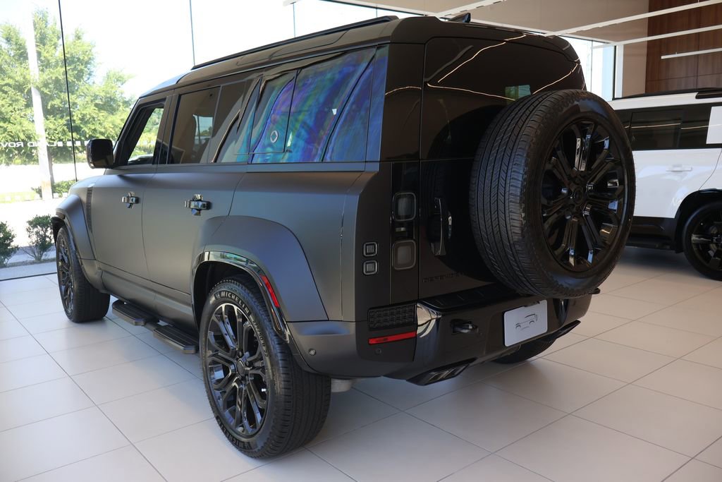 New 2026 Land Rover Defender 110 OCTA AWD/4WD image 4