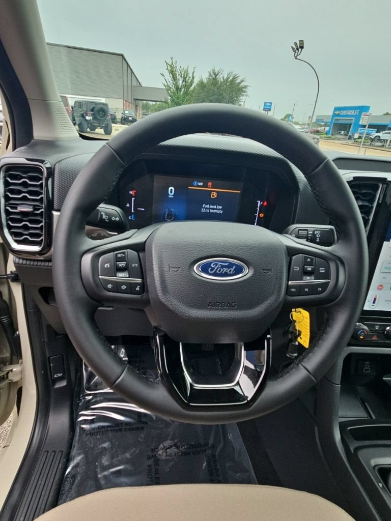 Used 2025 Ford Ranger XLT w/ FX4 Off-Road Package AWD/4WD image 14