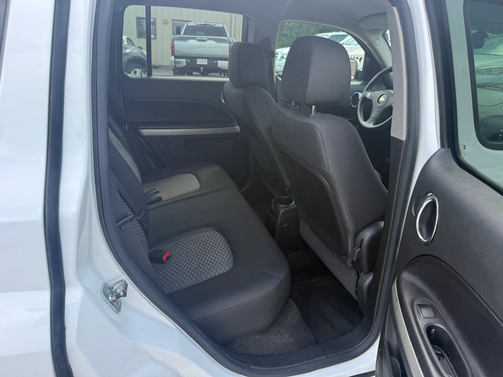 Used 2011 Chevrolet HHR LT FWD image 15