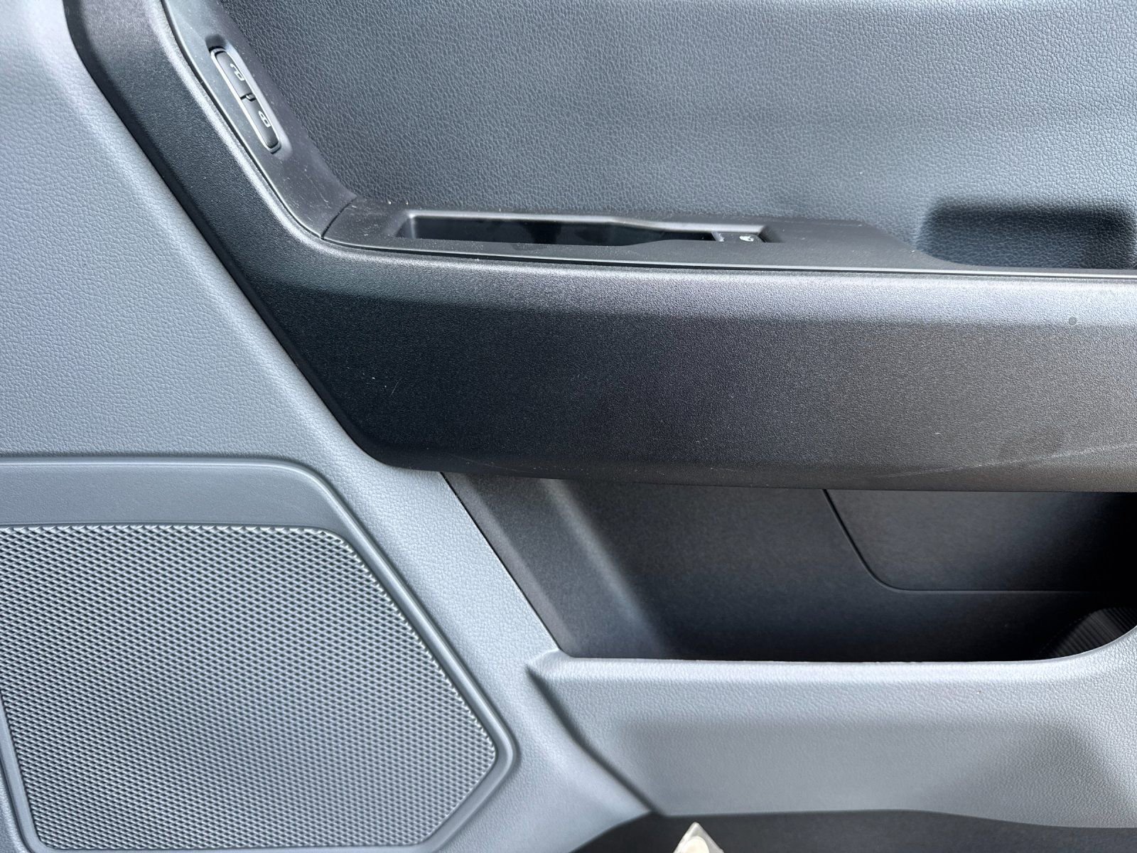 New 2025 Ford F550 4x4 SuperCab Super Duty image 17