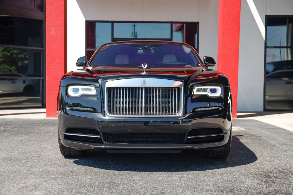Used 2019 Rolls-Royce Wraith RWD image 3