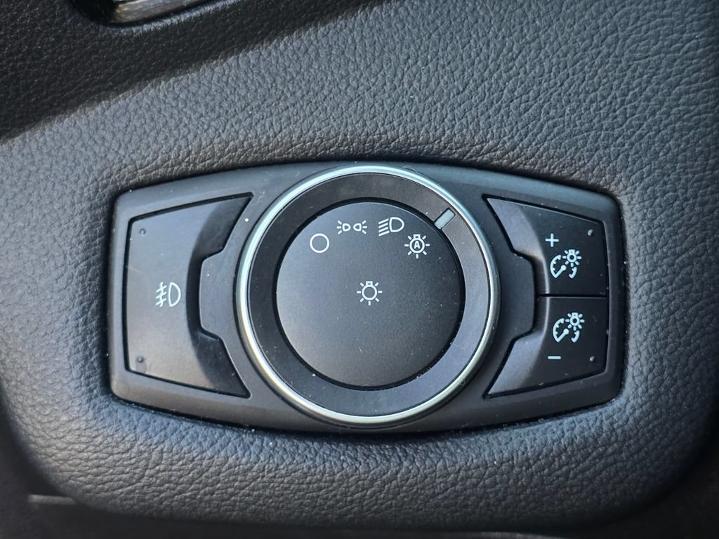 Used 2015 Ford Escape Titanium w/ Equipment Group 301A AWD/4WD image 30