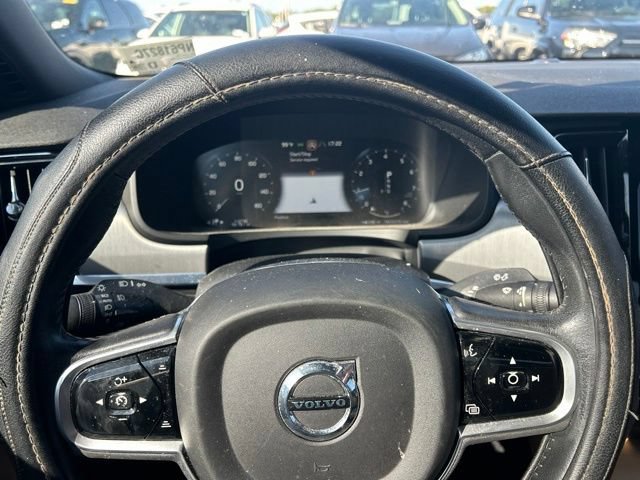 Used 2017 Volvo S90 T5 Momentum w/ Vision Package FWD image 26