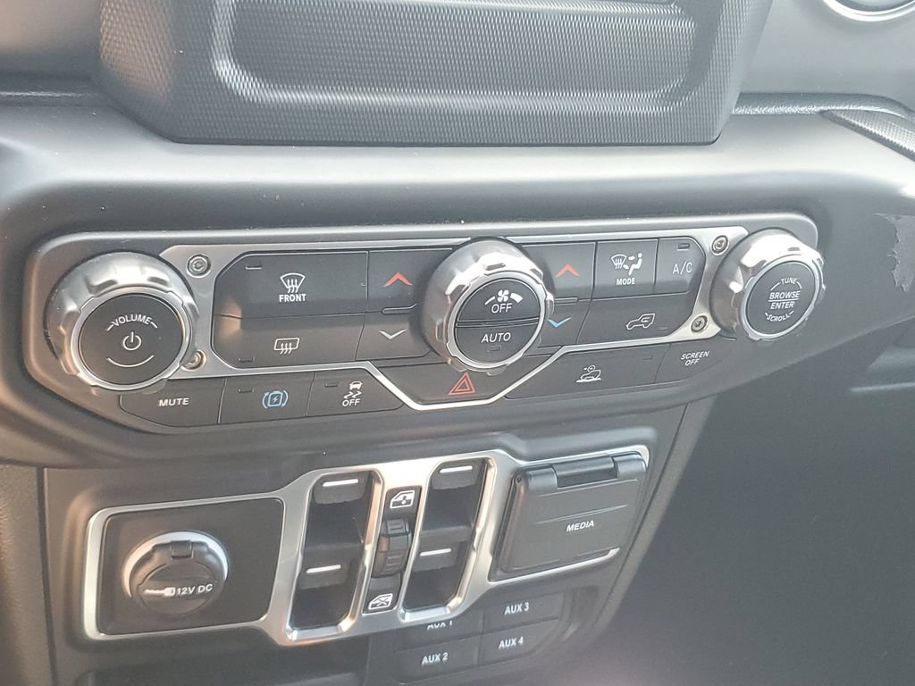 Certified 2023 Jeep Wrangler Unlimited AWD/4WD image 28