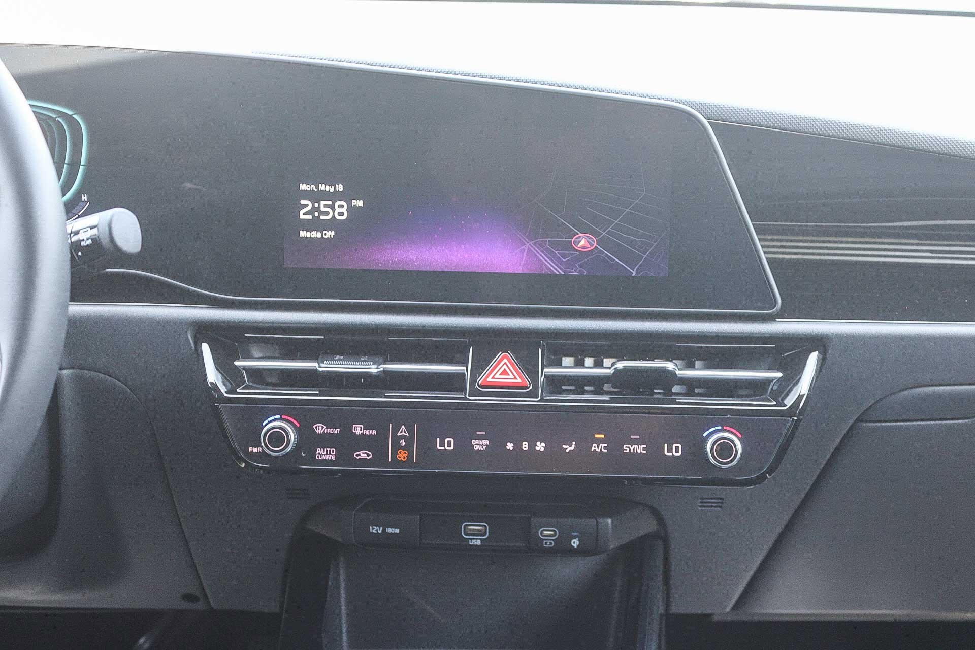 Used 2025 Kia Niro LX FWD image 14