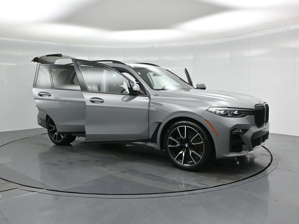 Used 2021 BMW X7 xDrive40i w/ M Sport Package image 29
