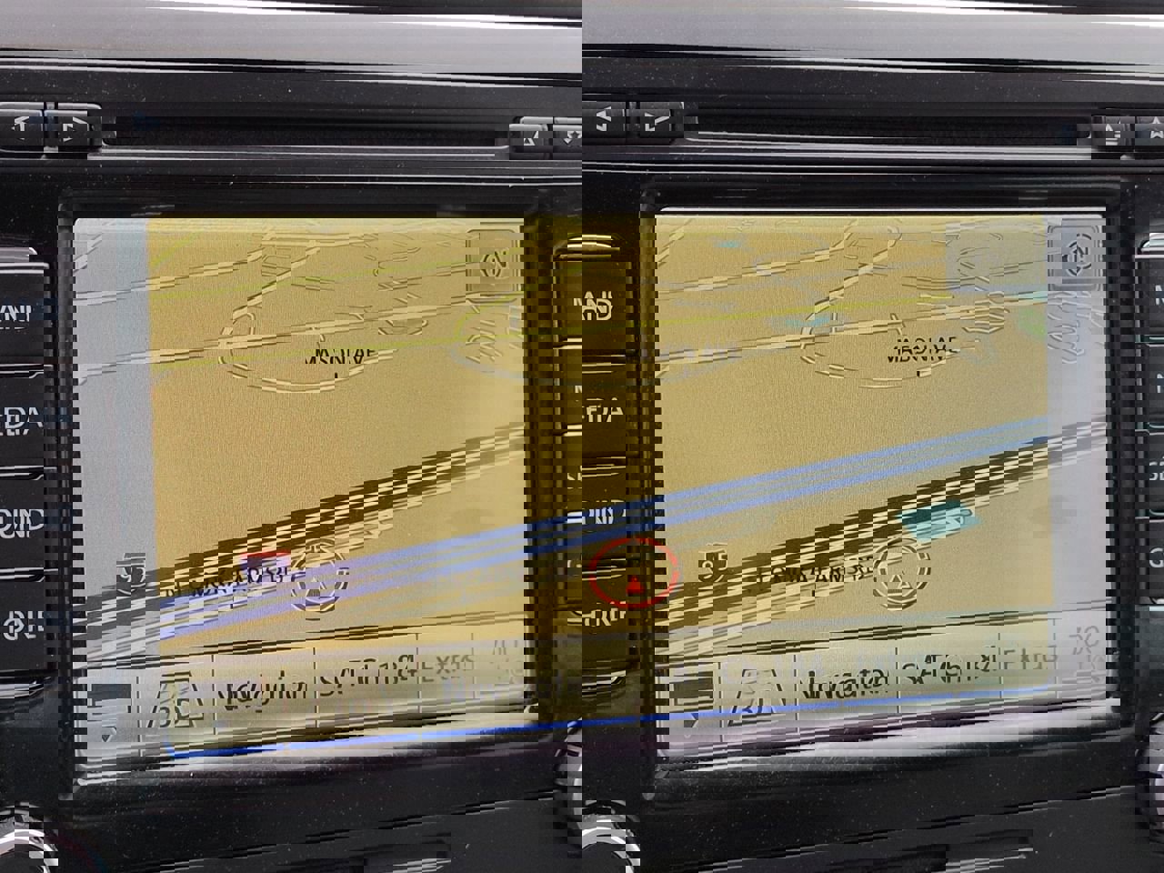 Used 2013 Volkswagen Eos Executive image 21