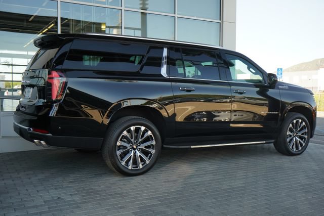 New 2026 Chevrolet Suburban High Country w/ Sun And Tow Package AWD/4WD image 13
