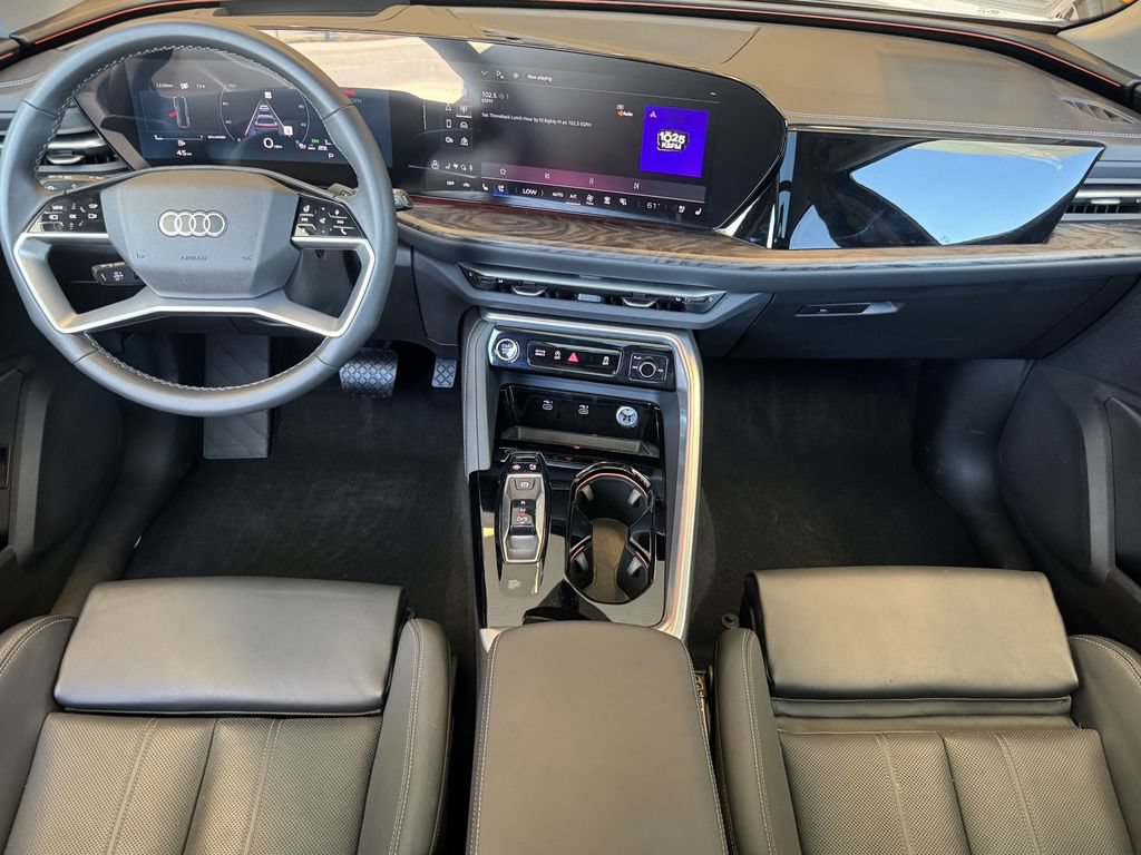Used 2025 Audi Q5 Premium Plus w/ Premium Plus AWD/4WD image 17
