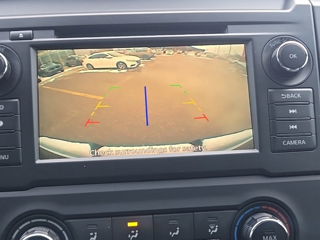 Used 2019 Nissan Titan S image 17