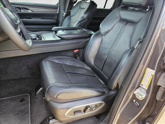Used 2024 Jeep Wagoneer Series II w/ Flexible Seating Group RWD image 12