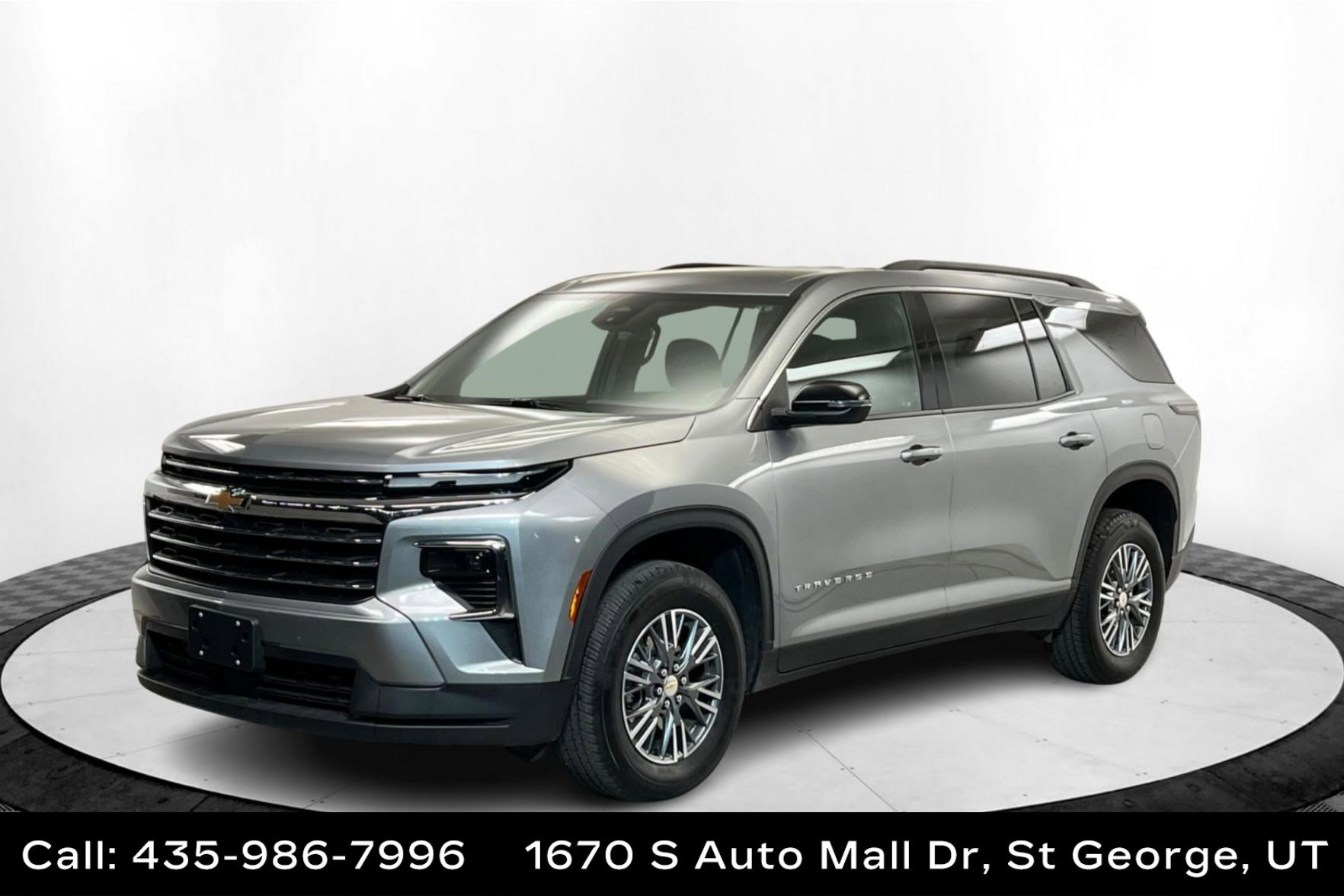 Certified 2025 Chevrolet Traverse LT image 1