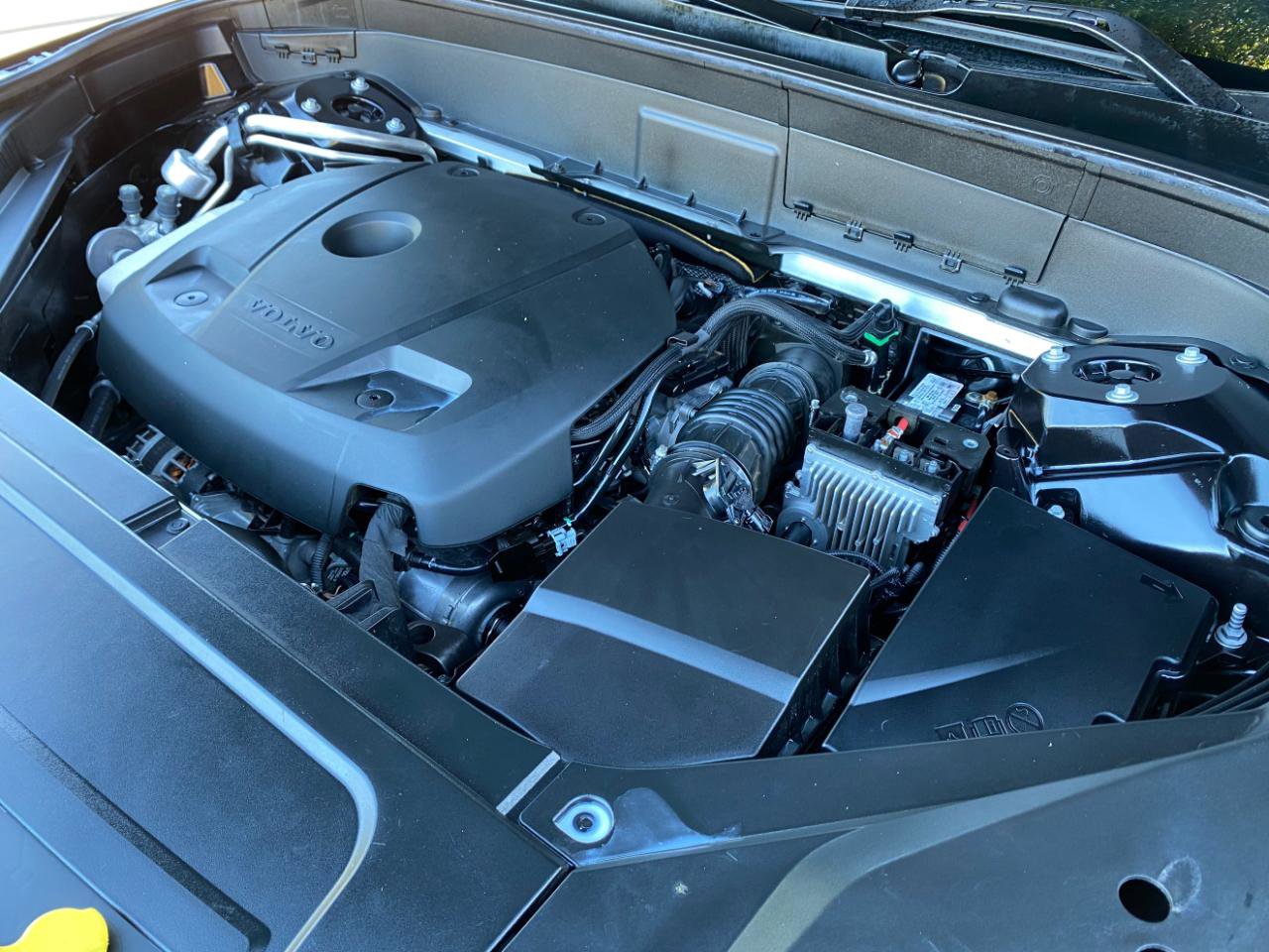 Used 2020 Volvo XC90 T6 Momentum image 17