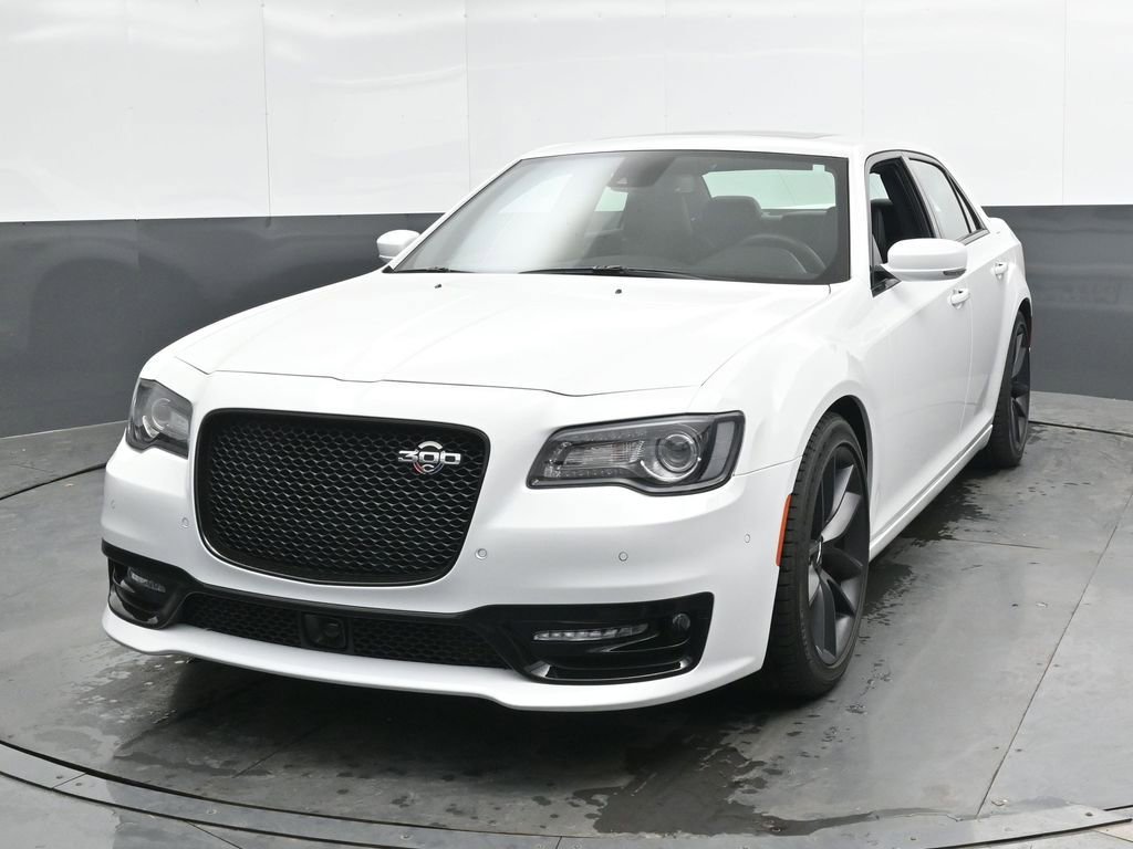 Used 2023 Chrysler 300 C RWD image 8