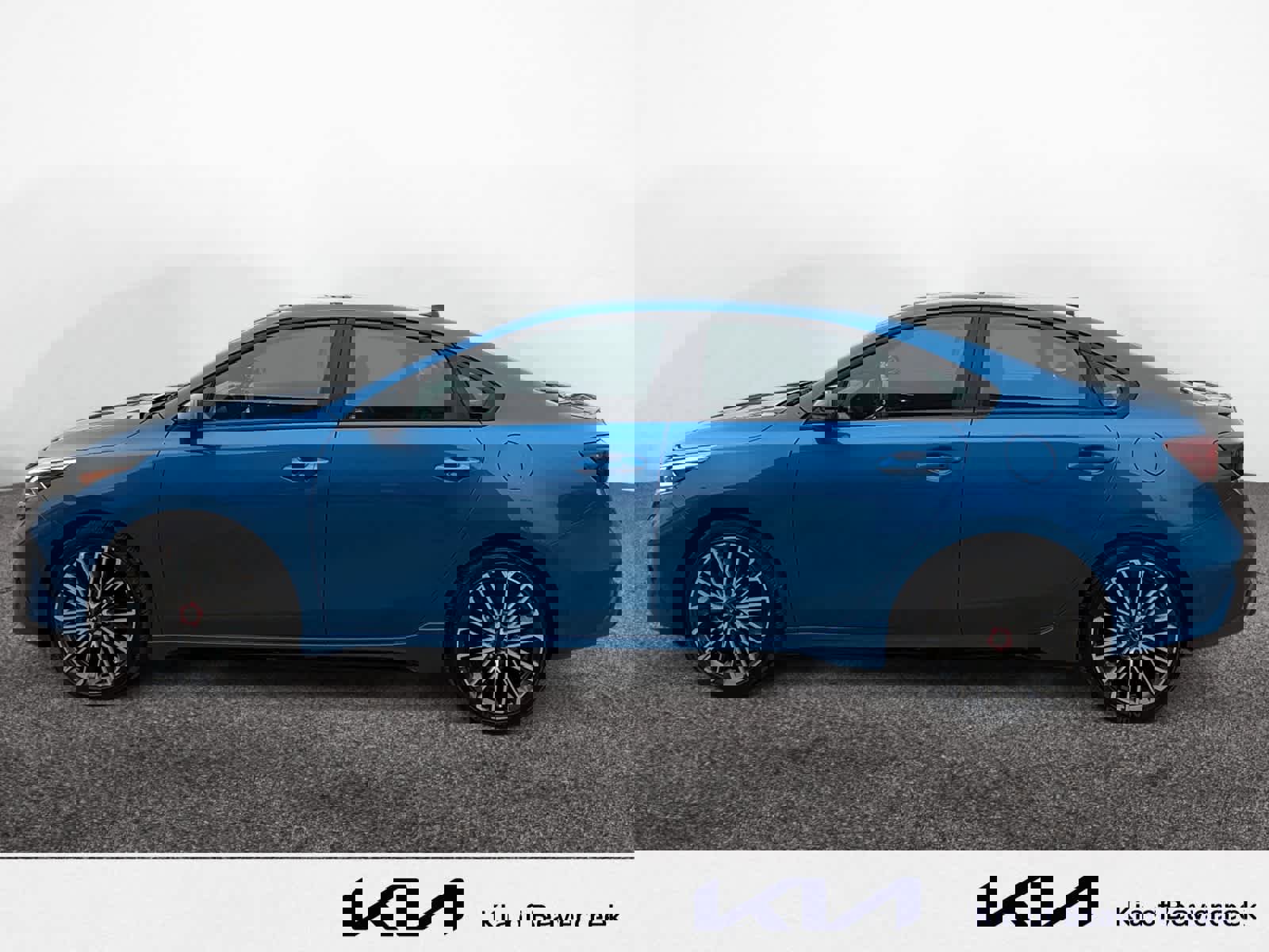 Used 2023 Kia Forte GT w/ GT2 Package image 2