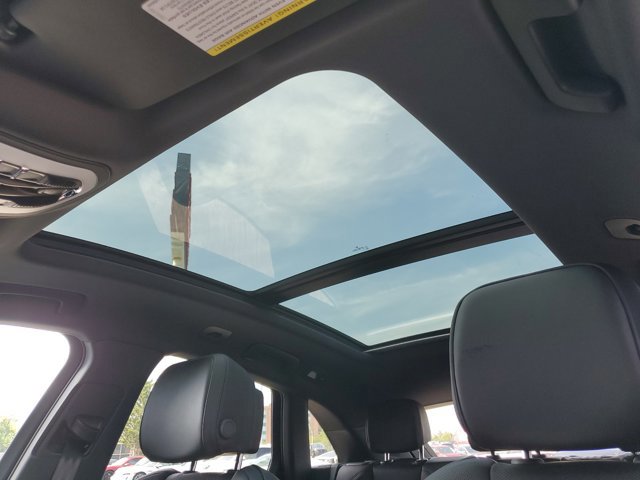 Used 2025 Porsche Macan image 39