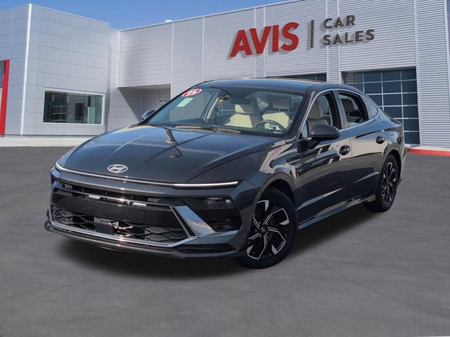 Used 2025 Hyundai Sonata SEL FWD image 1