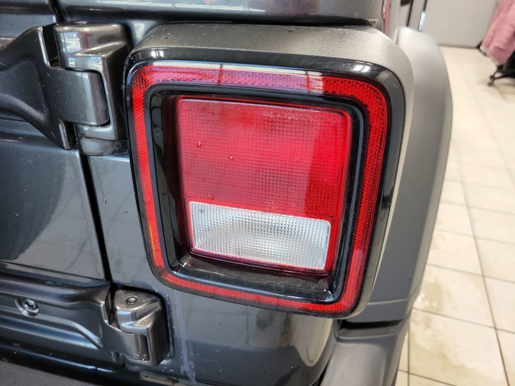 Used 2021 Jeep Wrangler Unlimited Sport AWD/4WD image 12