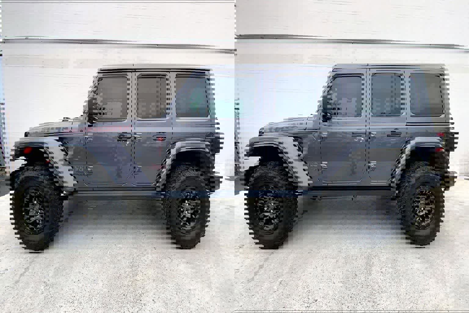 Used 2021 Jeep Wrangler Unlimited Rubicon w/ Xtreme Recon 35" Tire Package image 4