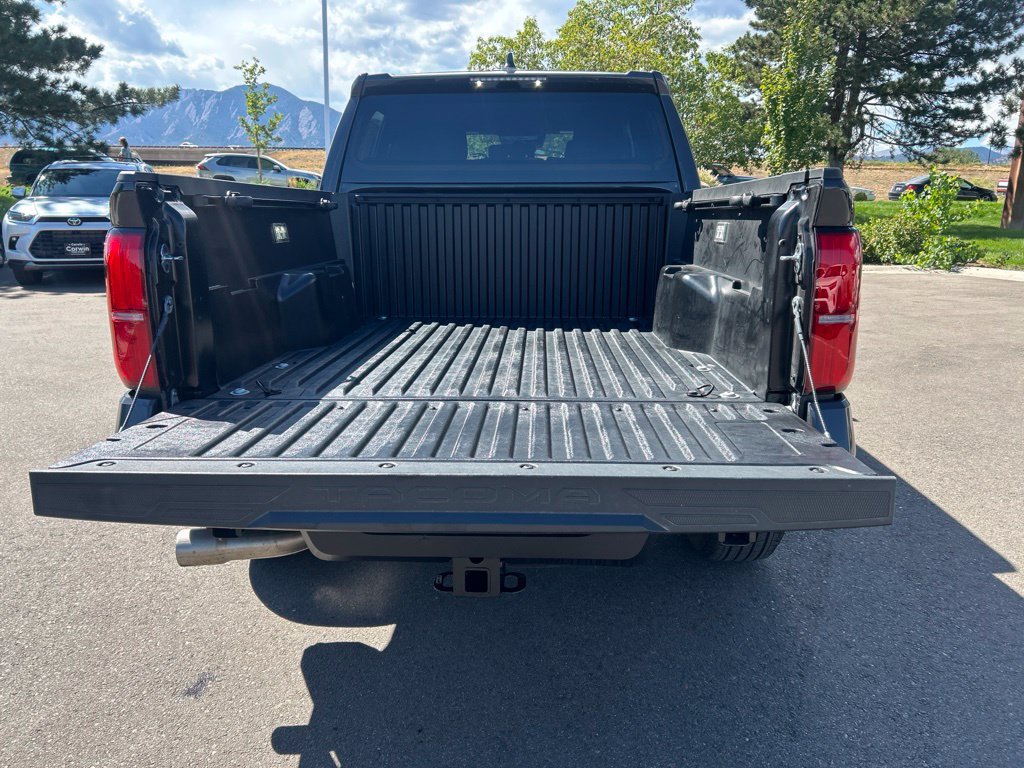 Used 2025 Toyota Tacoma TRD Sport AWD/4WD image 15