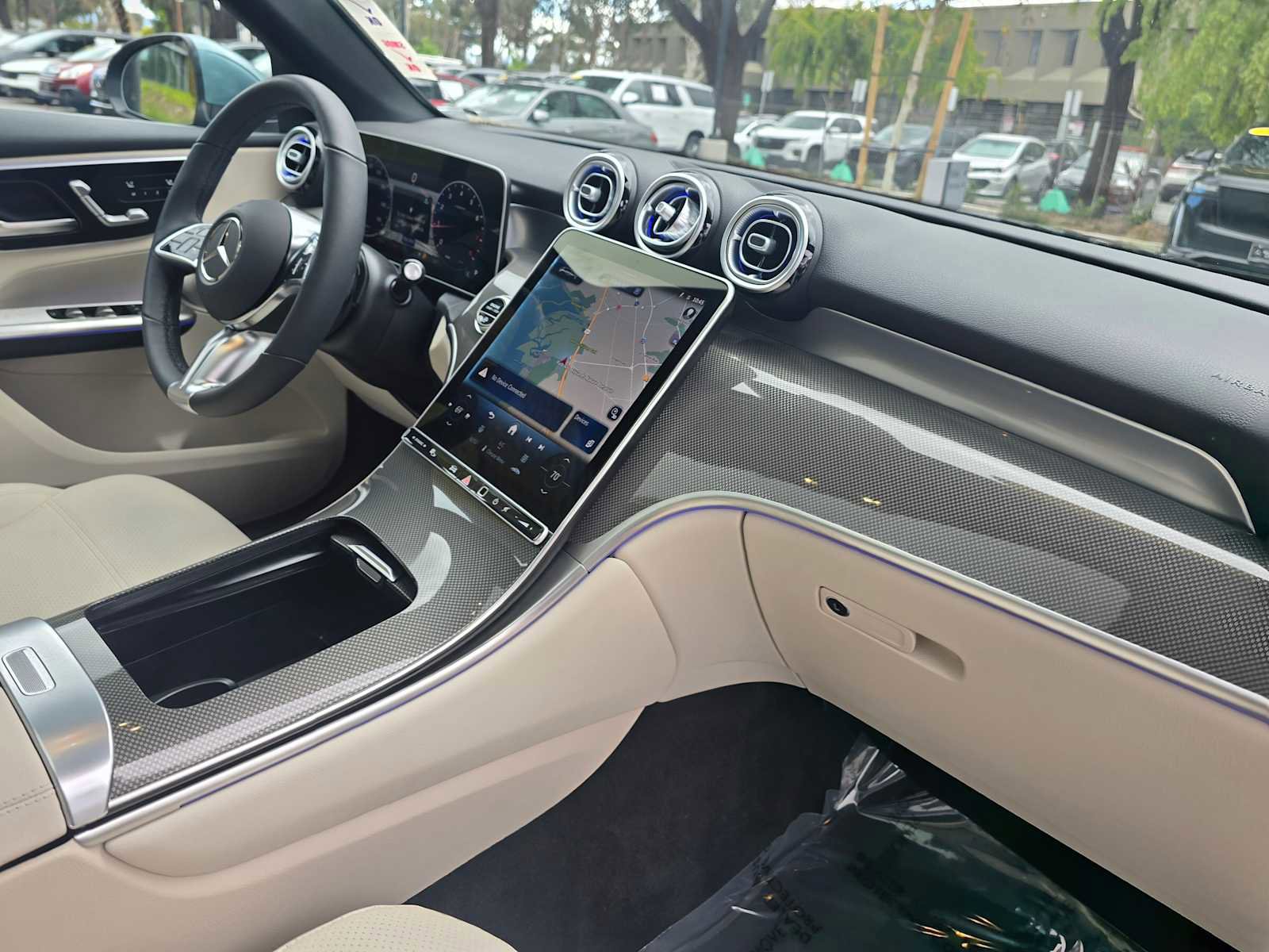 Used 2026 Mercedes-Benz GLC 300 4MATIC image 12